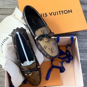 LOUIS VUITTON Brown Monogram Gloria Loafers size 8.5 (NEW)